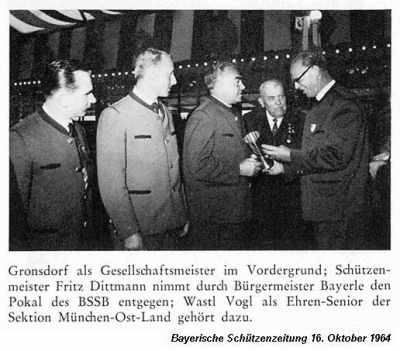Mannschaftsmeister beim Oktoberfest- Landesschießen 1964